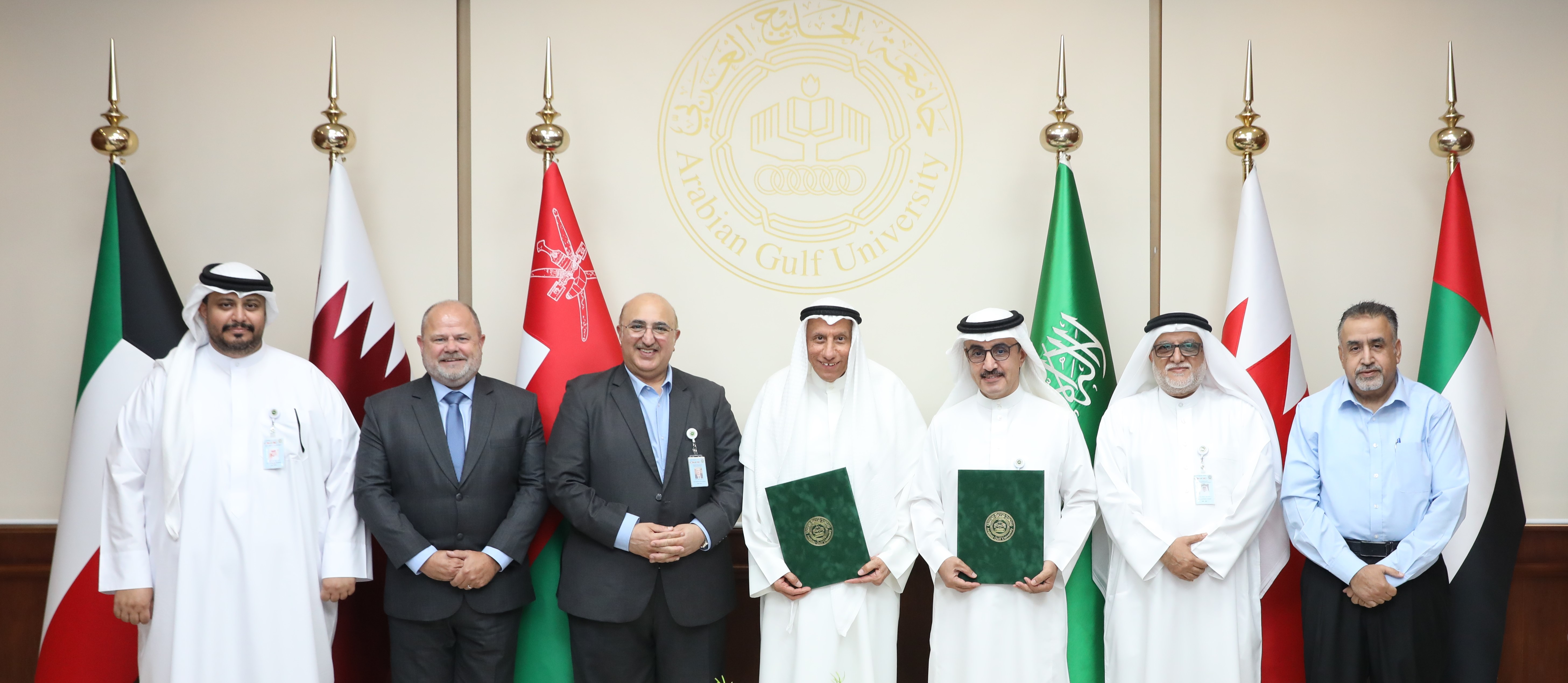 Arabian Gulf University Signs Agreement to Construct Multi-storey Car Park Building to Serve Students, Staff