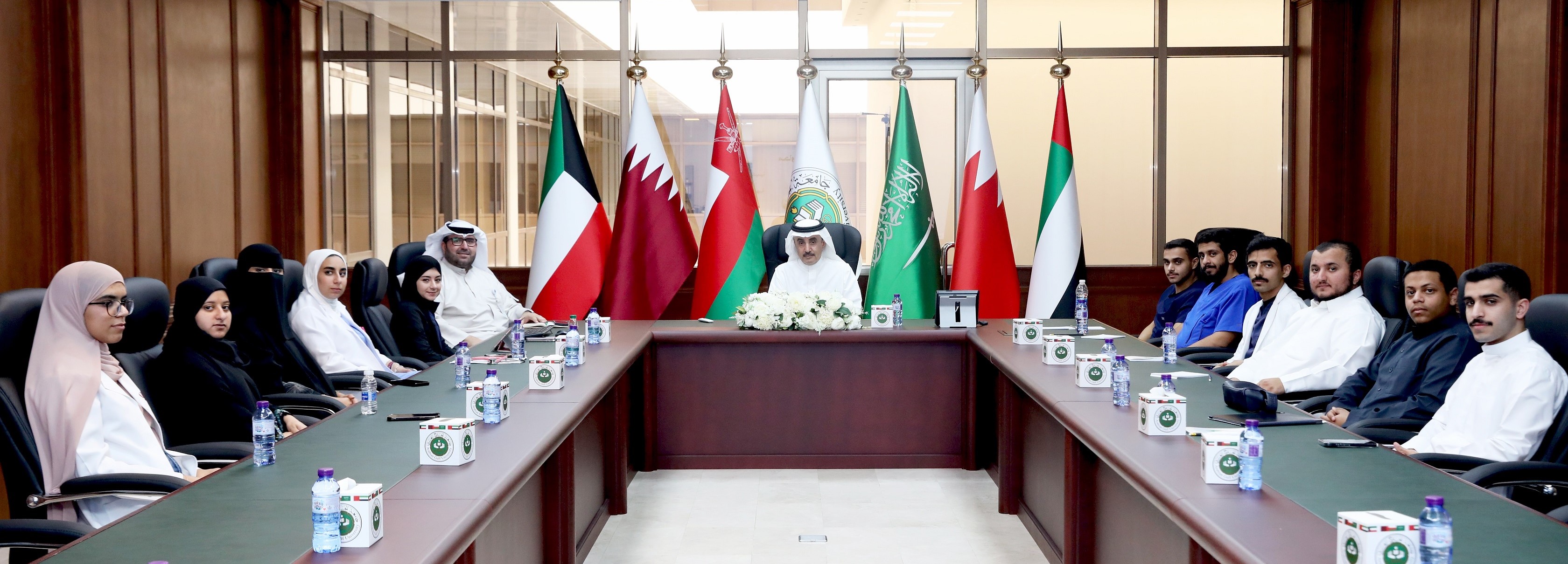 President of AGU meets with Student Council Members and Commends their Efforts