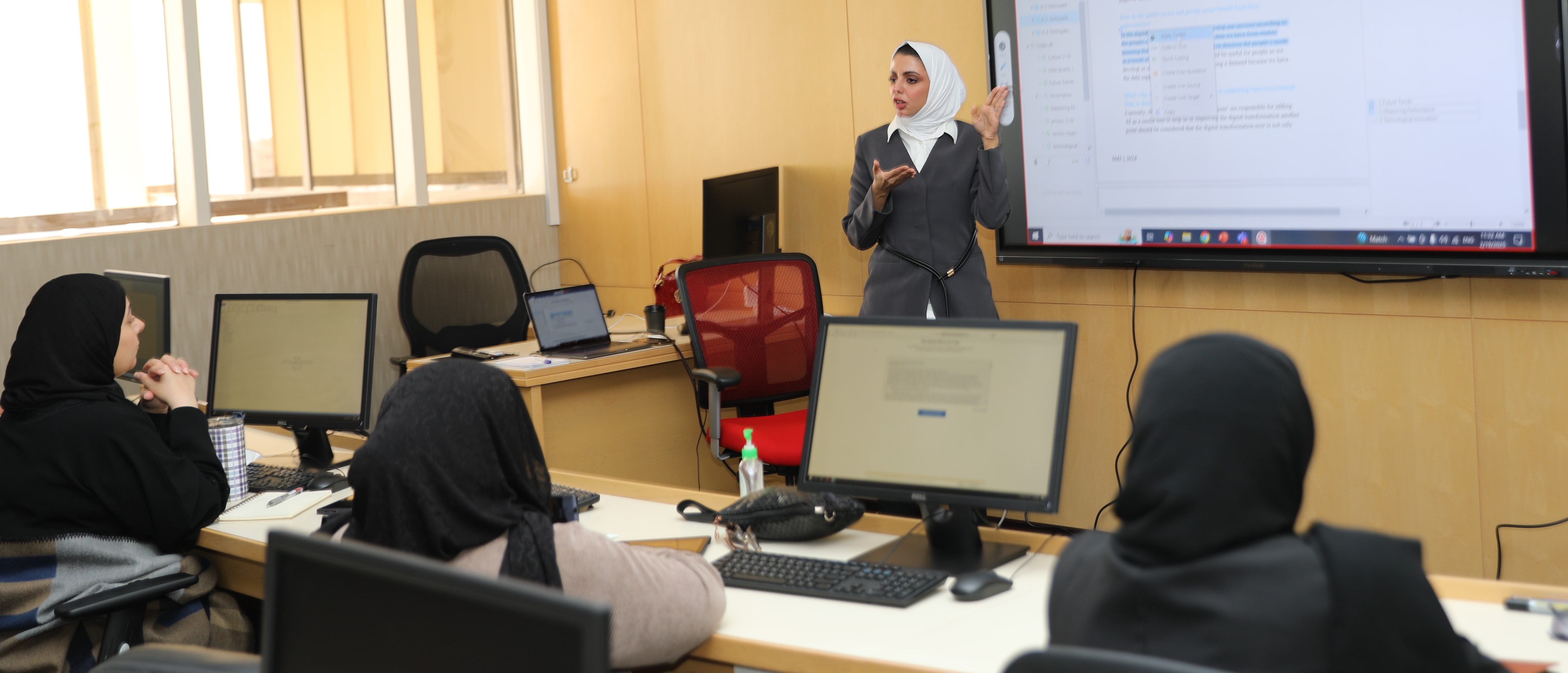 Researcher Al-Juwaisri Presents Workshop on Descriptive Analysis in Innovation Management and Reviews Case Study on the Process of Content Analysis 