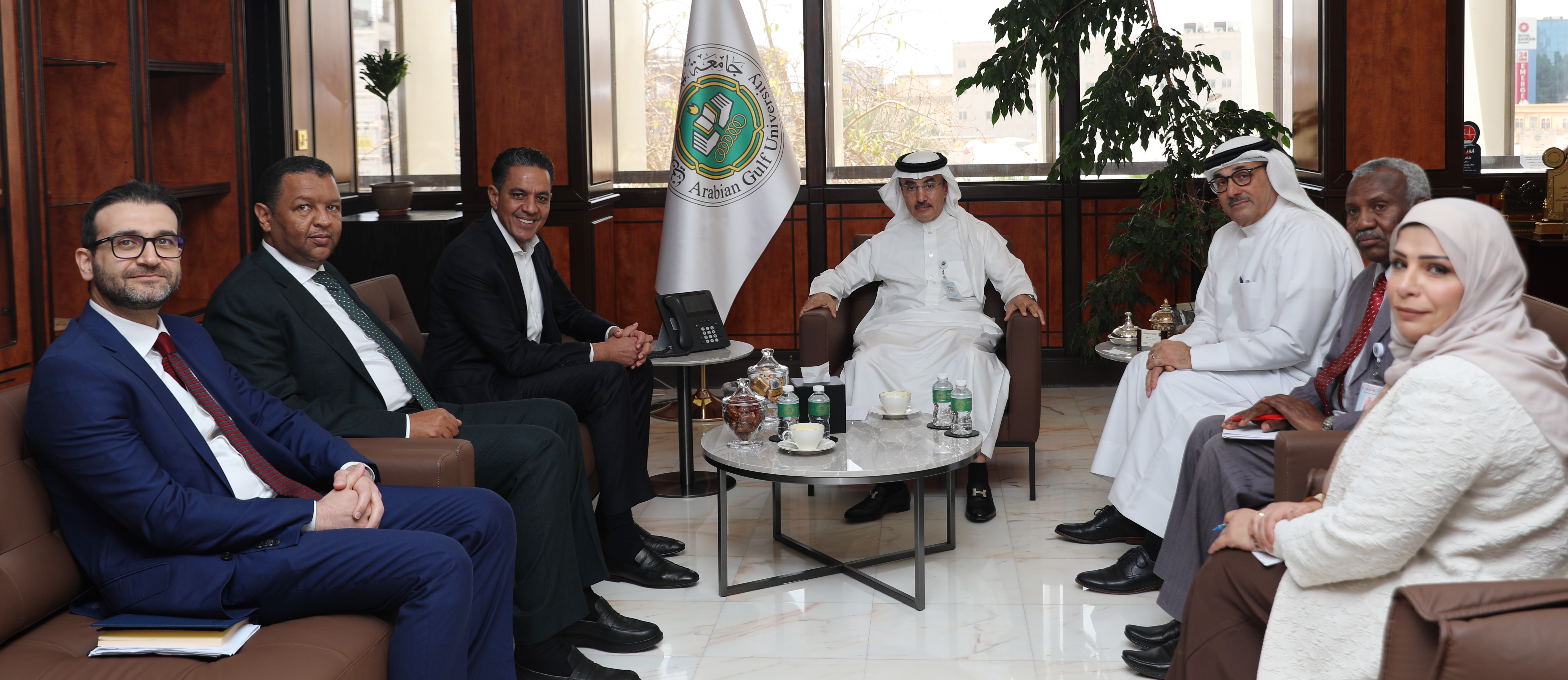 Arabian Gulf University and Al Salam Bank Discuss Strategic Partnership to Support Digital Education Initiatives