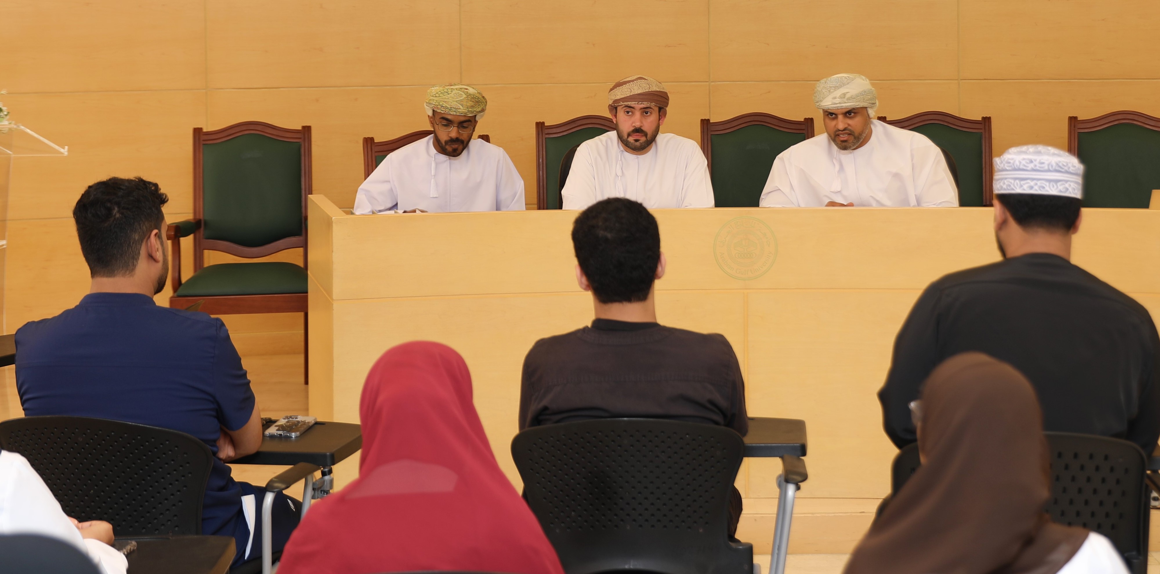 Omani Ministry of Higher Education Delegation Visits AGU to Check on Omani Students